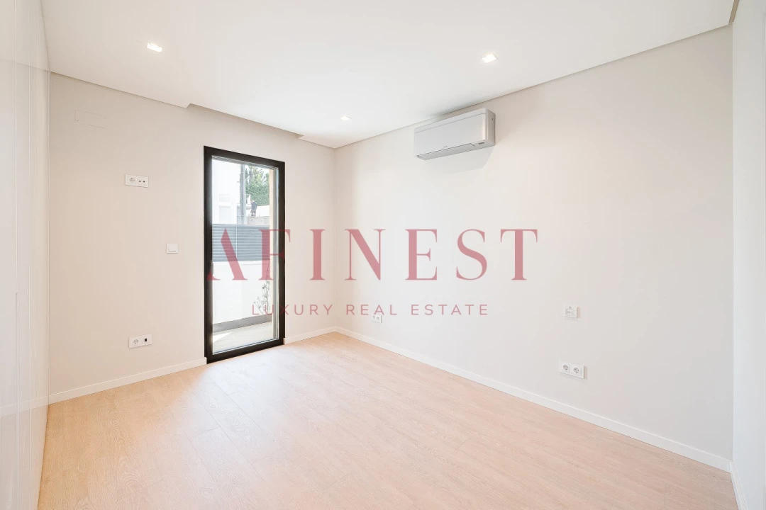 Moradia T4 para Venda em Alcabideche Foto 23