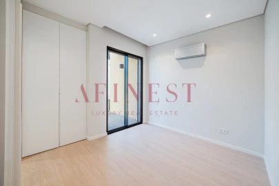 Moradia T4 para Venda em Alcabideche