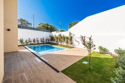 Moradia T4 para Venda em Alcabideche