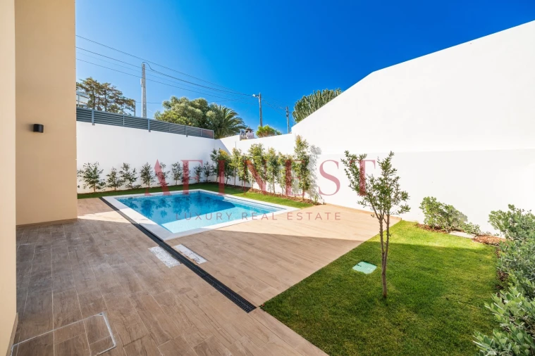 Moradia T4 para Venda em Alcabideche Foto 52