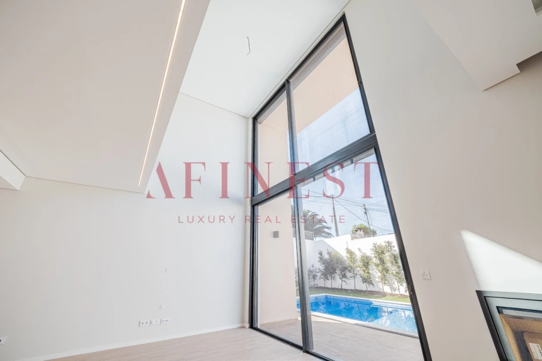 Moradia T4 para Venda em Alcabideche Foto 5