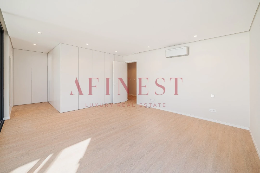 Moradia T4 para Venda em Alcabideche Foto 27