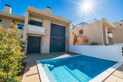 Moradia T4 para Venda em Alcabideche