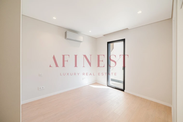 Moradia T4 para Venda em Alcabideche Foto 23