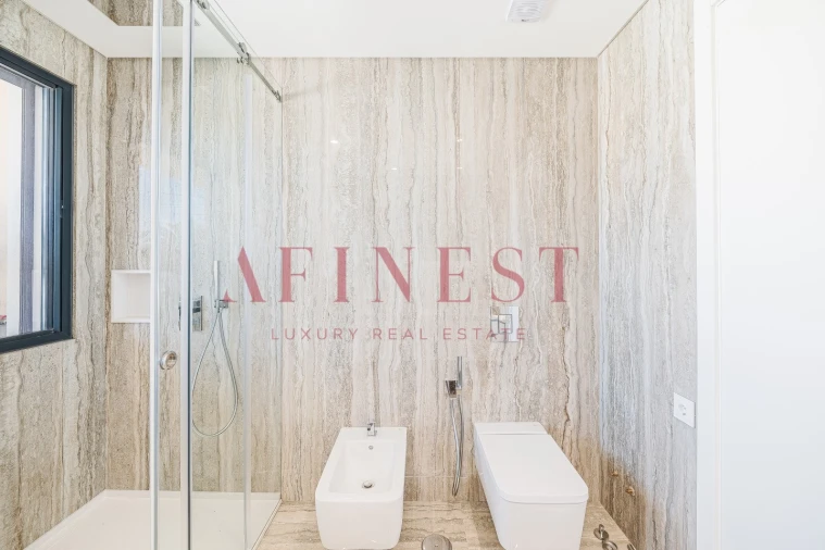 Moradia T4 para Venda em Alcabideche Foto 31