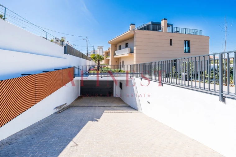 Moradia T4 para Venda em Alcabideche Foto 48