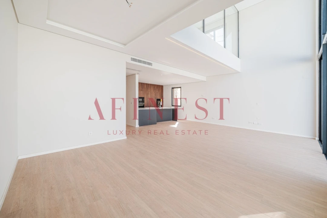 Moradia T4 para Venda em Alcabideche Foto 4