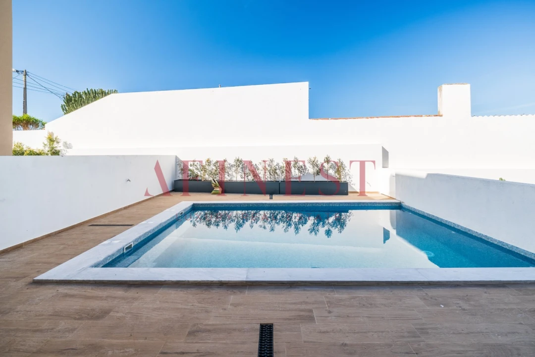 Moradia T4 para Venda em Alcabideche Foto 51