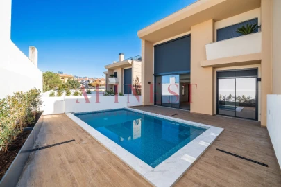 Moradia T4 para Venda em Alcabideche