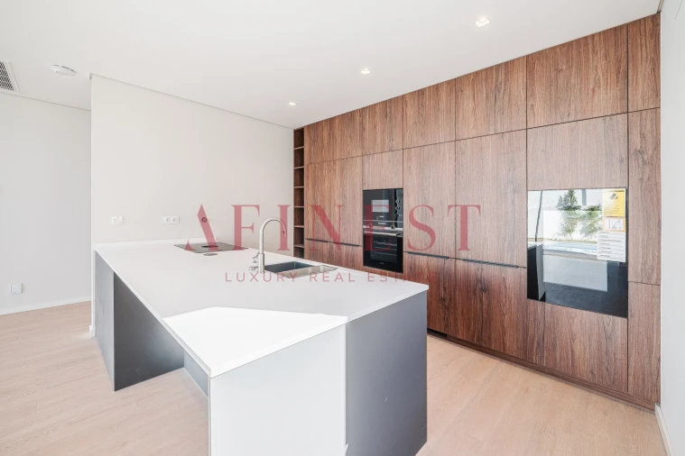 Moradia T4 para Venda em Alcabideche Foto 8