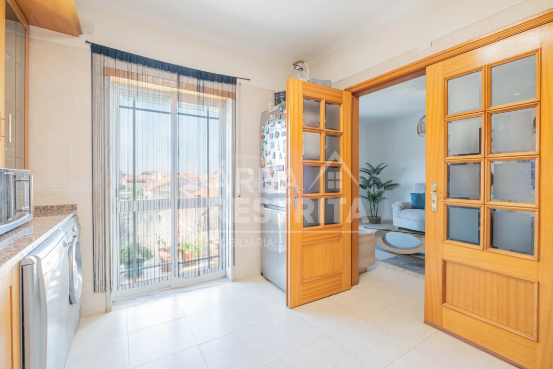 Apartamento T2 para Venda em Quinta do Conde Foto 8
