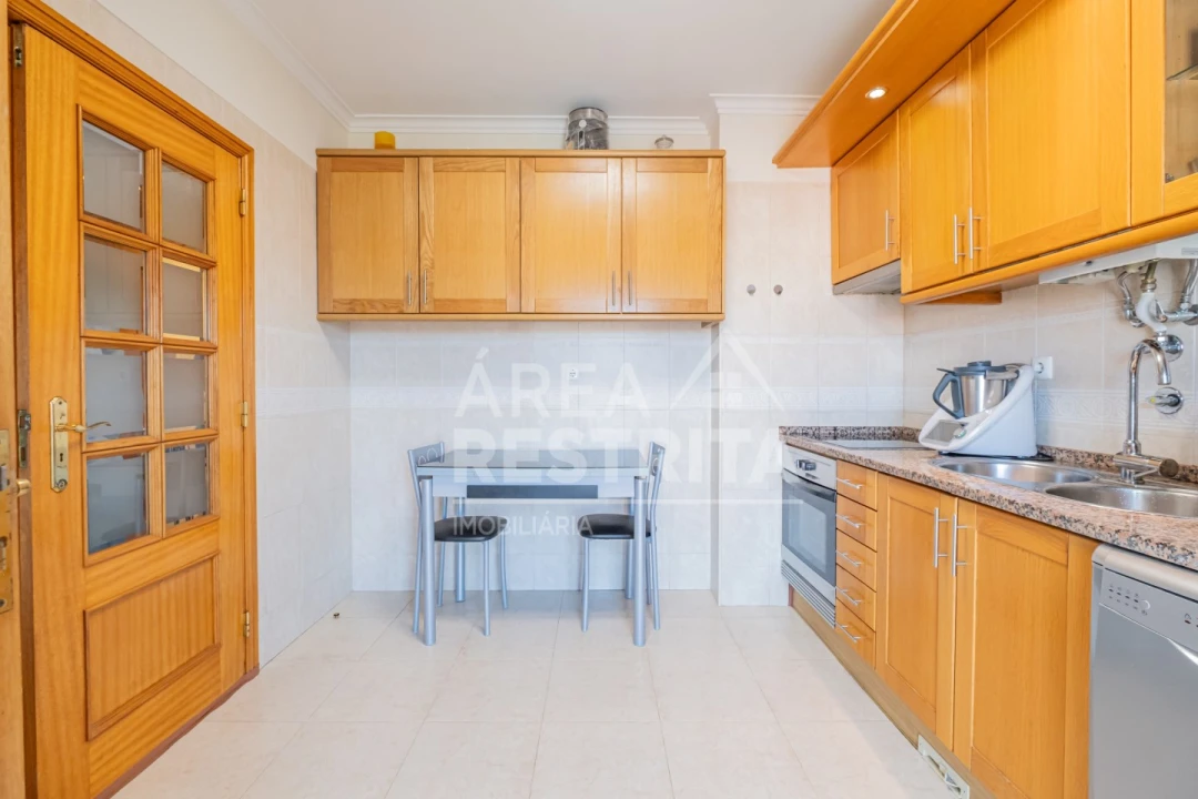 Apartamento T2 para Venda em Quinta do Conde Foto 9