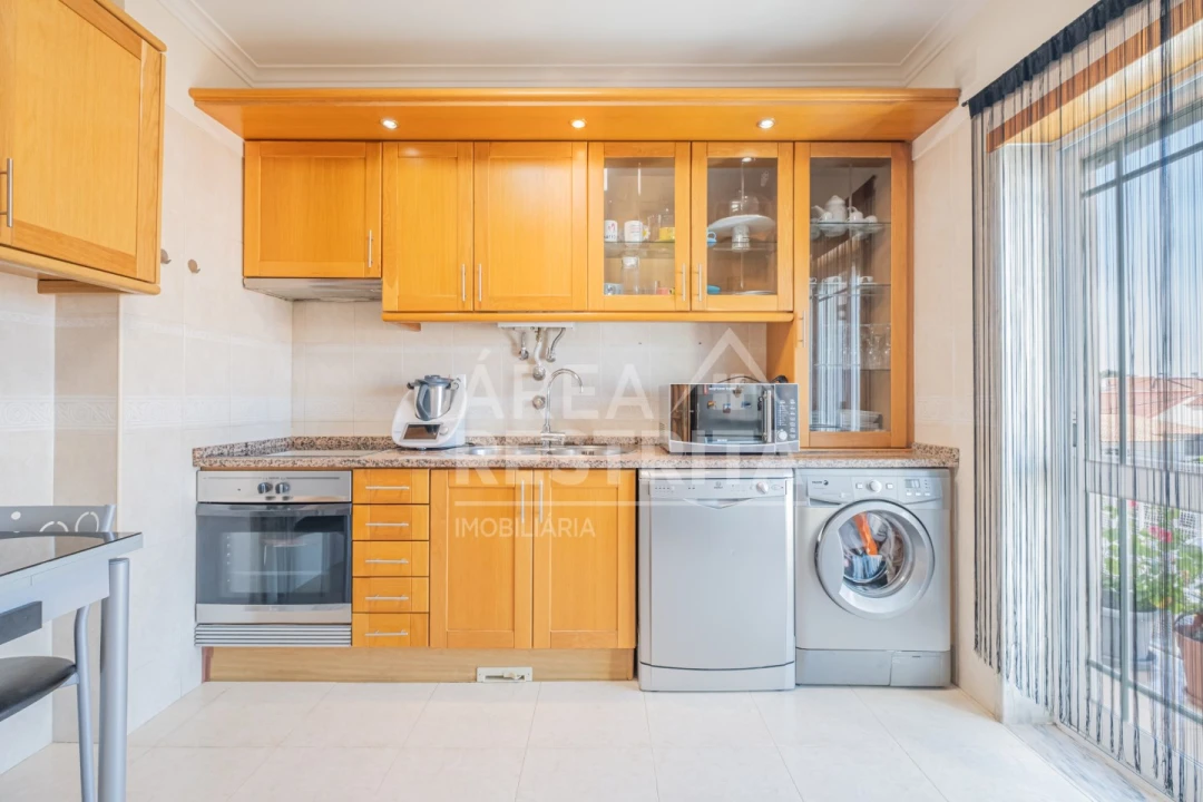 Apartamento T2 para Venda em Quinta do Conde Foto 13