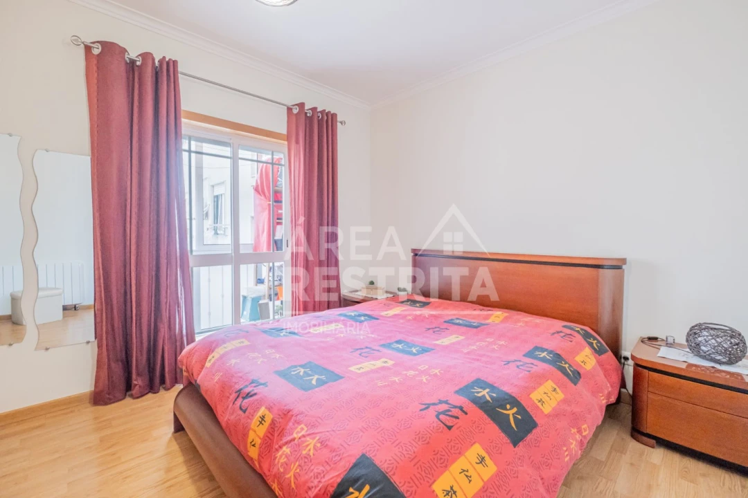 Apartamento T2 para Venda em Quinta do Conde Foto 23