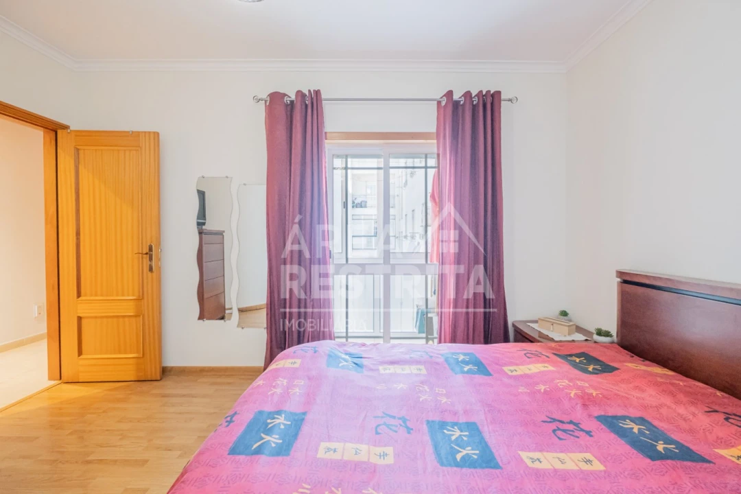 Apartamento T2 para Venda em Quinta do Conde Foto 24