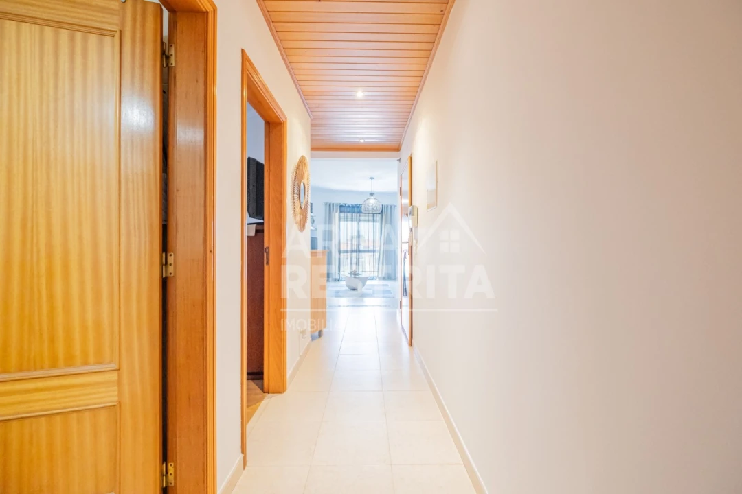 Apartamento T2 para Venda em Quinta do Conde Foto 32