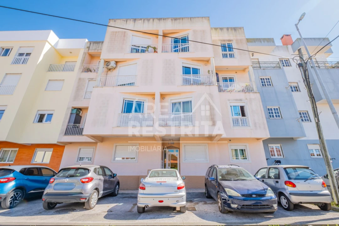 Apartamento T2 para Venda em Quinta do Conde Foto 38