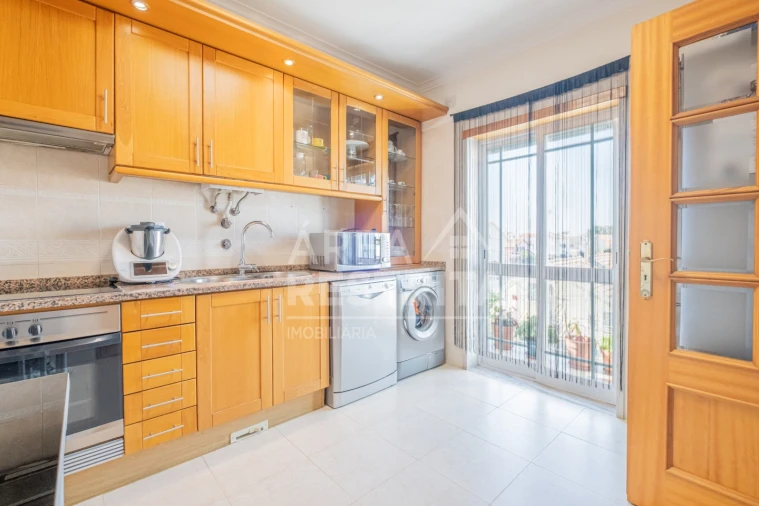 Apartamento T2 para Venda em Quinta do Conde Foto 10