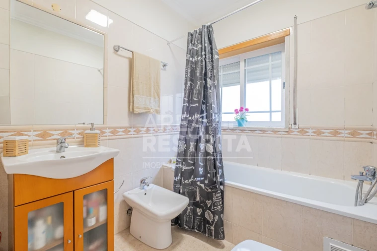 Apartamento T2 para Venda em Quinta do Conde Foto 27