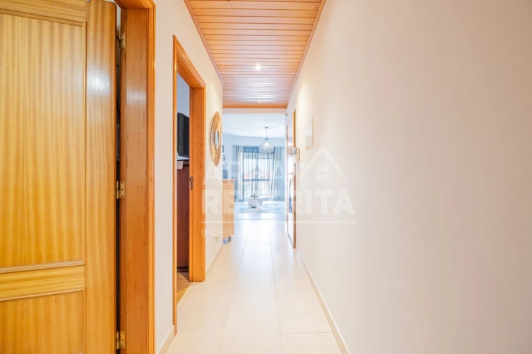Apartamento T2 para Venda em Quinta do Conde Foto 32
