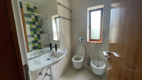 Apartamento T2 para Arrendamento em Carcavelos e Parede