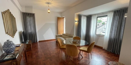 Apartamento T2 para Arrendamento em Carcavelos e Parede