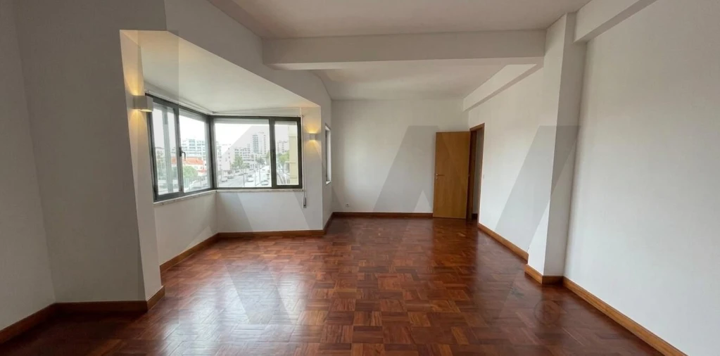 Apartamento T2 para Arrendamento em Carcavelos e Parede Foto 4