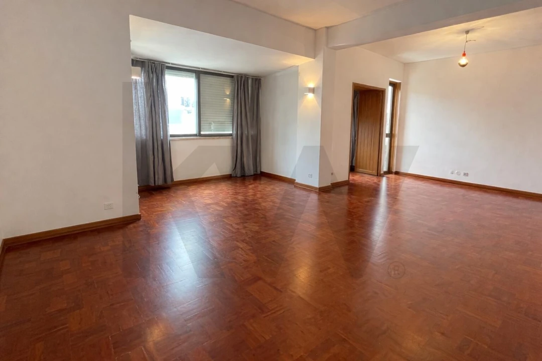 Apartamento T2 para Arrendamento em Carcavelos e Parede Foto 2