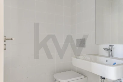 Loja para Arrendamento em Lumiar