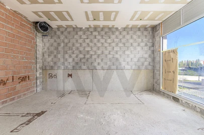 Loja para Arrendamento em Lumiar