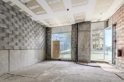 Loja para Arrendamento em Lumiar