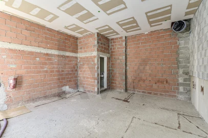 Loja para Arrendamento em Lumiar