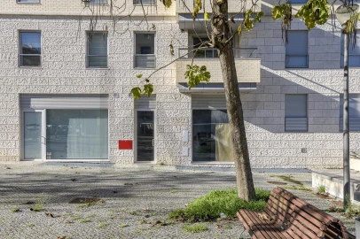 Loja para Arrendamento em Lumiar