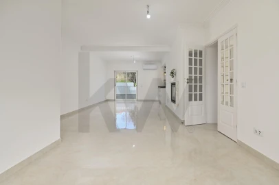 Moradia T4 para Venda em Alcabideche