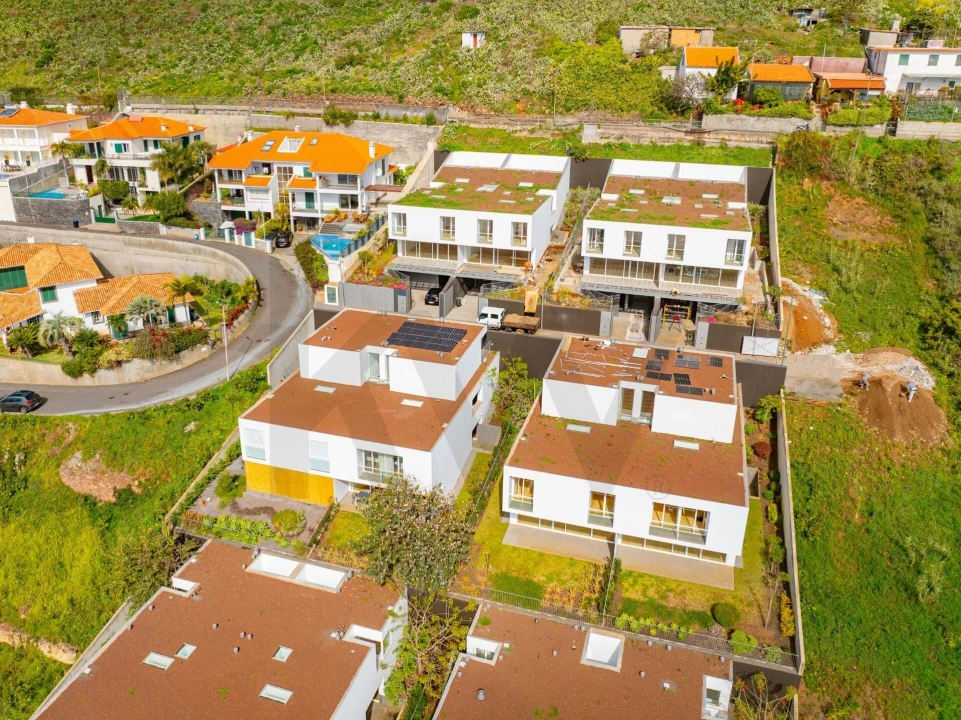 Moradia T3 para Venda em São Martinho Foto 44