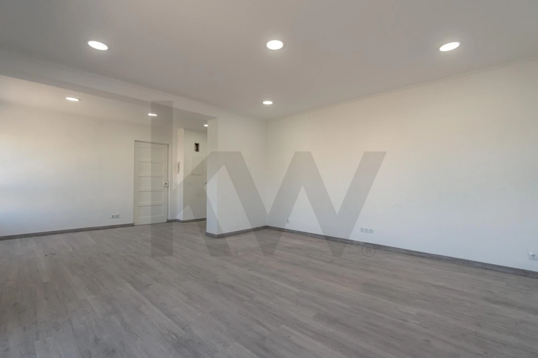 Apartamento T3 para Venda em Tavarede Foto 2
