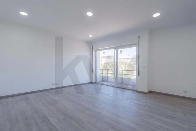Apartamento T3 para Venda em Tavarede Foto 3
