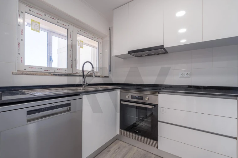 Apartamento T3 para Venda em Tavarede Foto 9