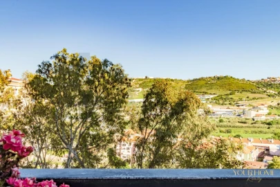 Apartamento T3 para Arrendamento em Santo António dos Cavaleiros e Frielas