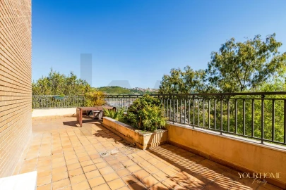 Apartamento T3 para Arrendamento em Santo António dos Cavaleiros e Frielas