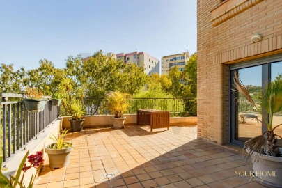 Apartamento T3 para Arrendamento em Santo António dos Cavaleiros e Frielas