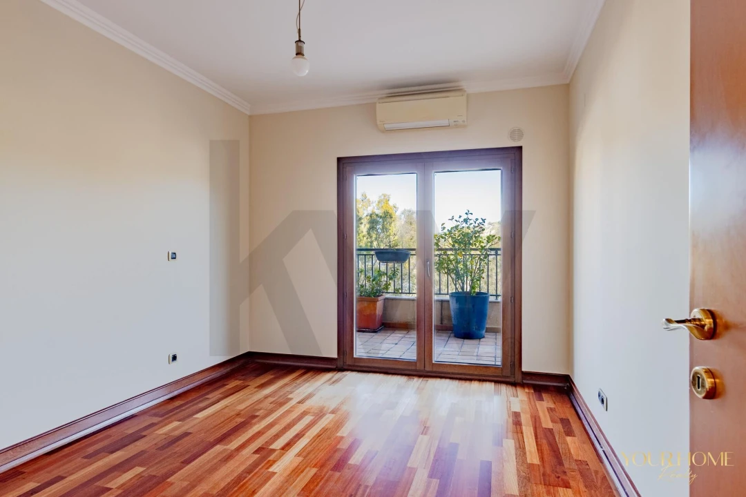 Apartamento T3 para Arrendamento em Santo António dos Cavaleiros e Frielas Foto 16