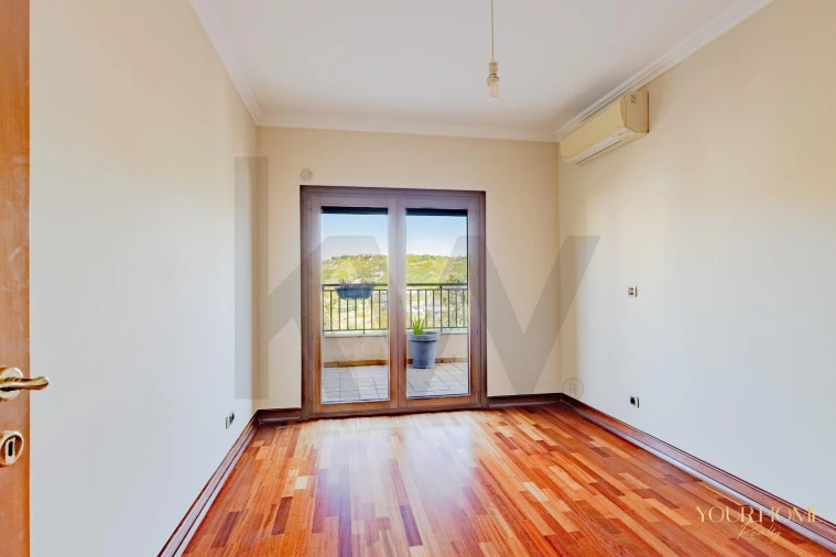 Apartamento T3 para Arrendamento em Santo António dos Cavaleiros e Frielas Foto 18