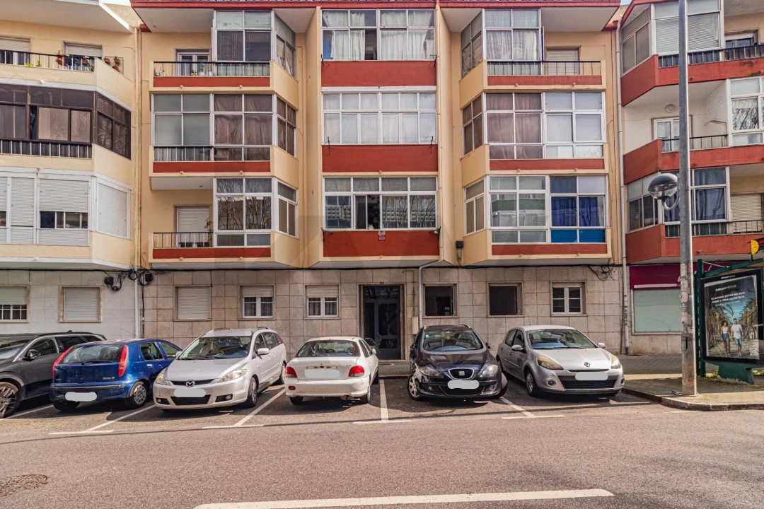 Apartamento T3 para Venda em Alfragide Foto 2