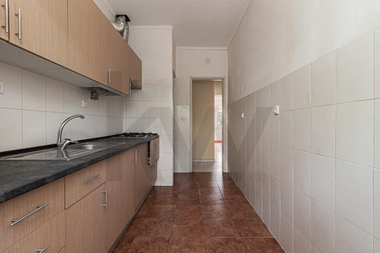 Apartamento T3 para Venda em Alfragide Foto 16