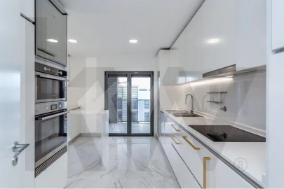 Apartamento T3 para Arrendamento em Oeiras e São Julião da Barra, Paço de Arcos e Caxias