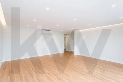 Apartamento T3 para Arrendamento em Oeiras e São Julião da Barra, Paço de Arcos e Caxias