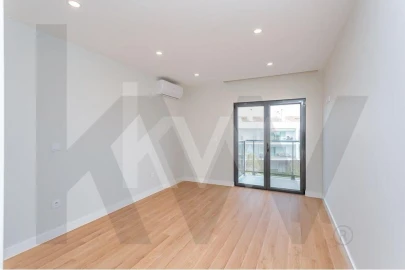 Apartamento T3 para Arrendamento em Oeiras e São Julião da Barra, Paço de Arcos e Caxias