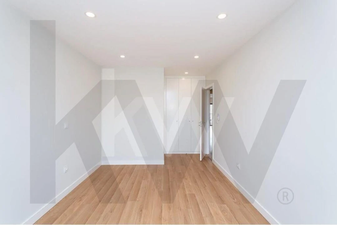 Apartamento T3 para Arrendamento em Oeiras e São Julião da Barra, Paço de Arcos e Caxias Foto 28