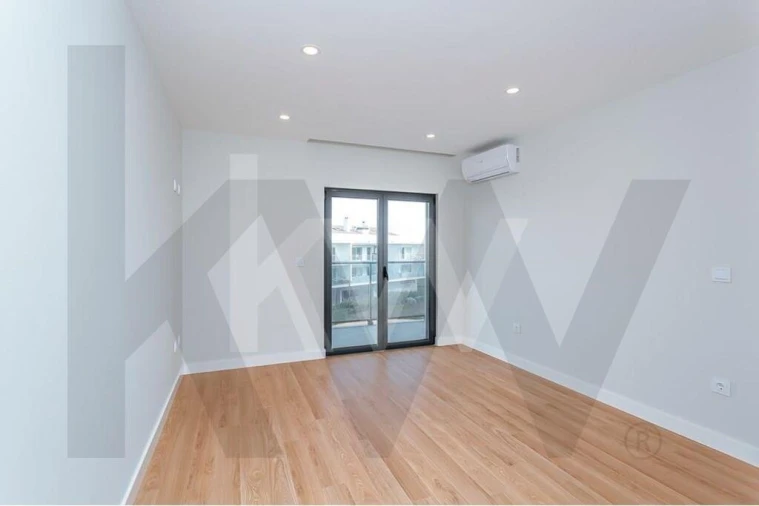 Apartamento T3 para Arrendamento em Oeiras e São Julião da Barra, Paço de Arcos e Caxias Foto 29